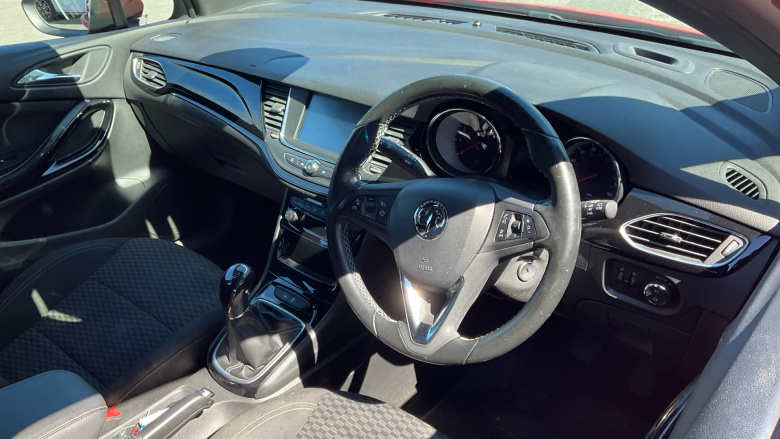 Vauxhall Astra 1.4i 16V SRi 5dr Petrol Hatchback